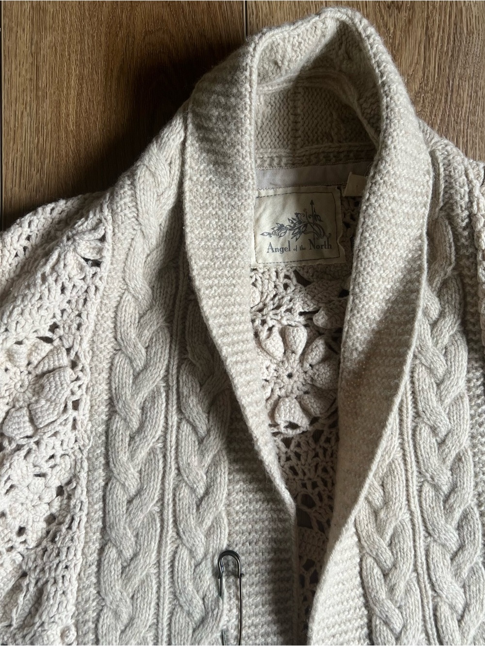 Anthropologie-Angel of the North Cream Openwork Cable Knit Shawl Collar Sweater - Picture 3 of 11